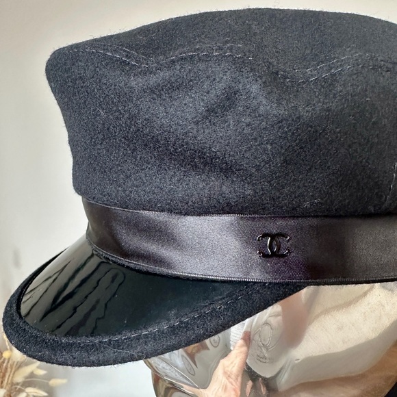 Authentic Chanel Hat Size S Black Wool 12035 - Picture 4 of 13